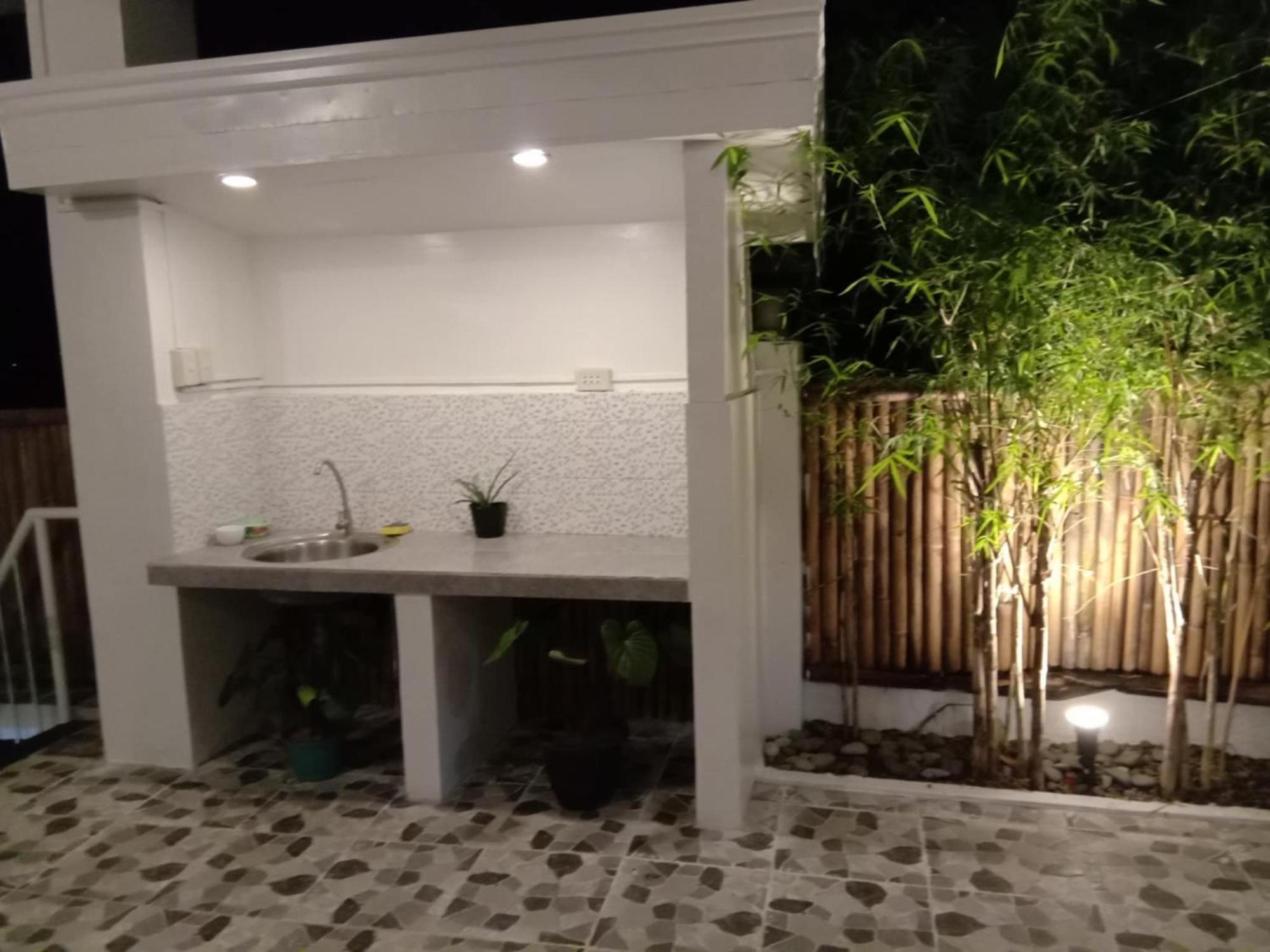 Jcv Rooms Surigao Eksteriør billede